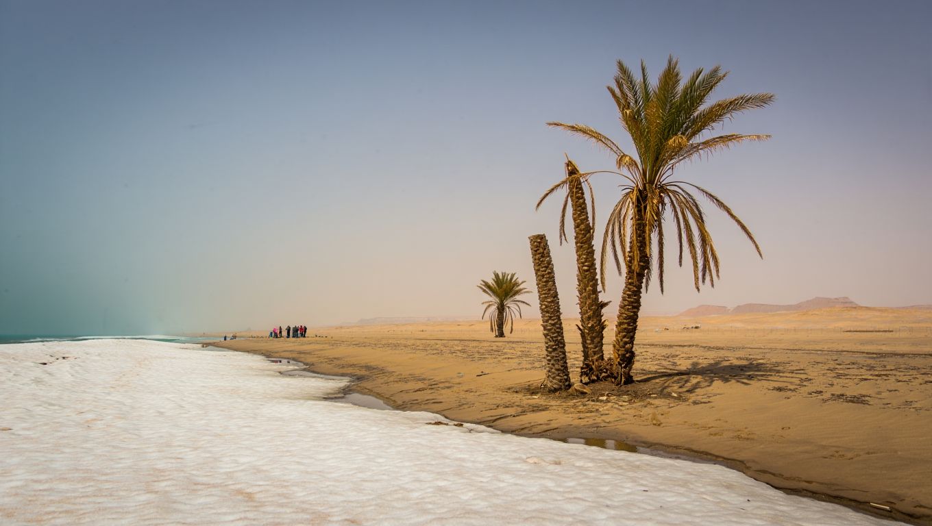 Esta playa en pleno desierto registra nieve cada invierno y muy pocos turistas la conocen