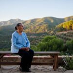 Cada vez más jubilados eligen las sierras de Córdoba para pasar sus años por el clima