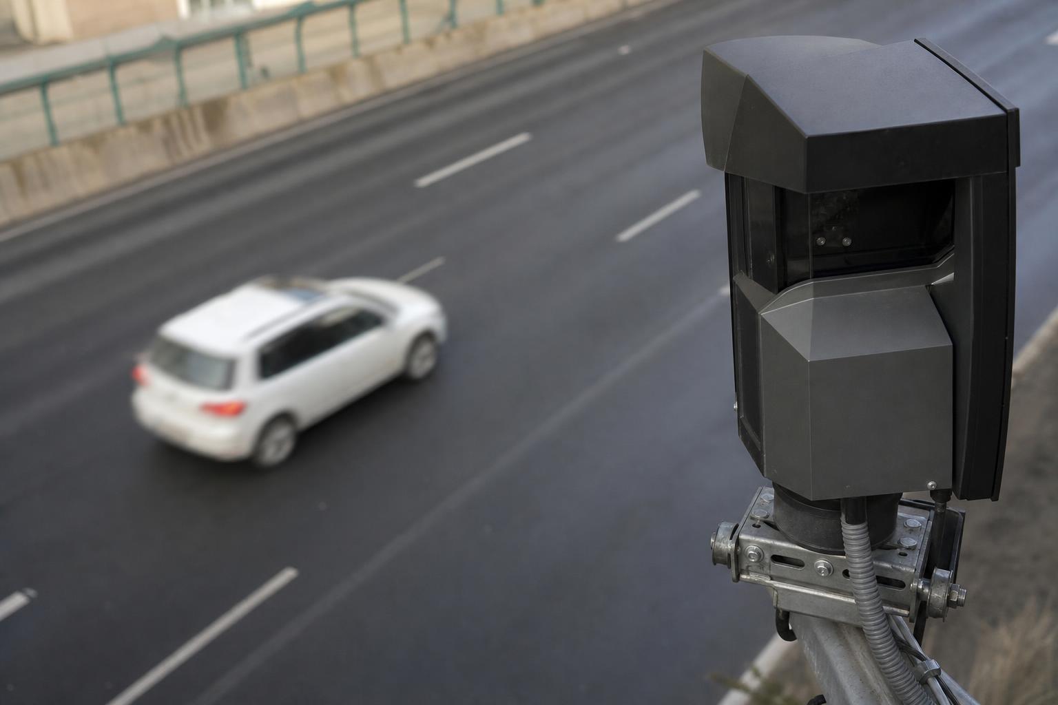 El nuevo radar que no se ve ya está funcionando — y miles de conductores cayeron