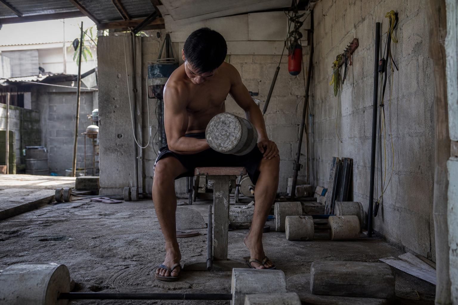 « Entrenaba en un garaje con pesas de cemento »: los comienzos olvidados de un campeón mundial